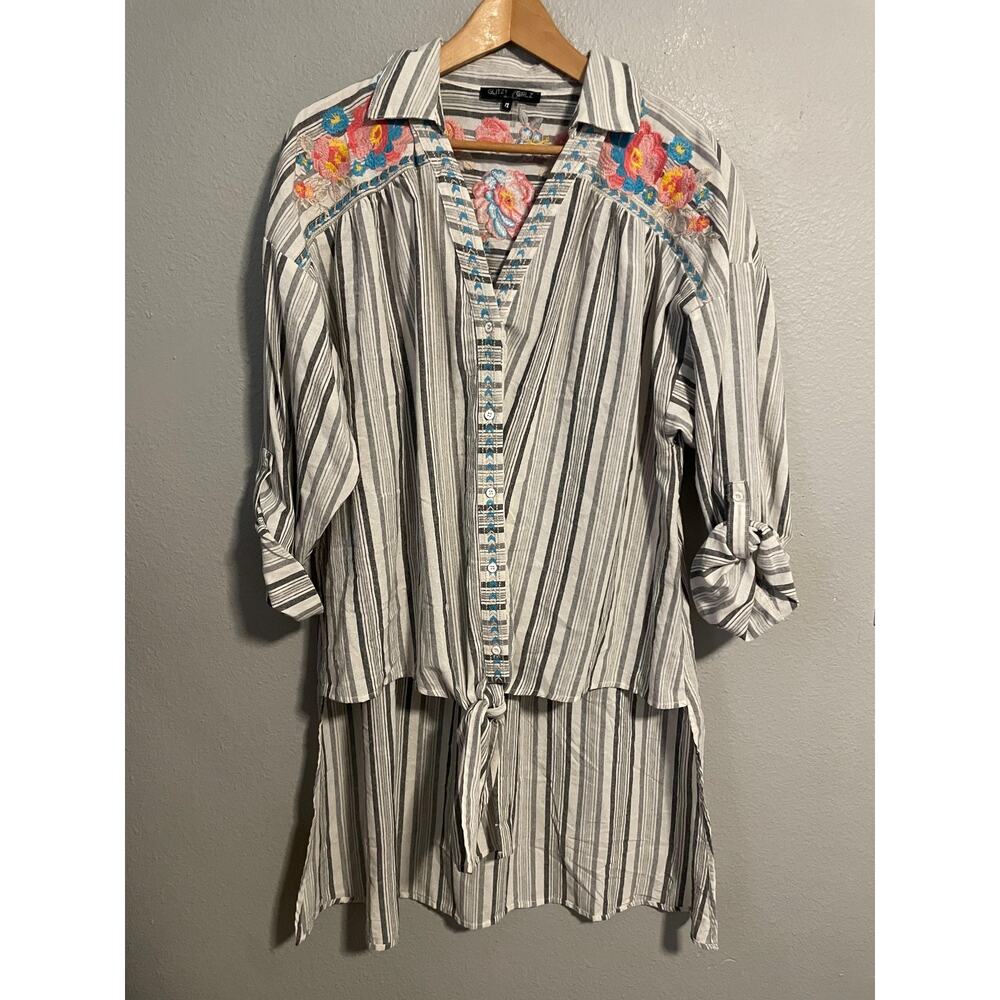 Glitzy Girlz Tunic Top Womens 1X Multicolor Floral Embroidered Tie Front Boho